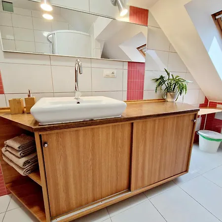 Anabel Old Town With 1 Free Parking Offsite קושיצה